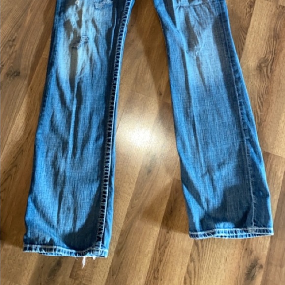 Jeans - Picture 2 of 3